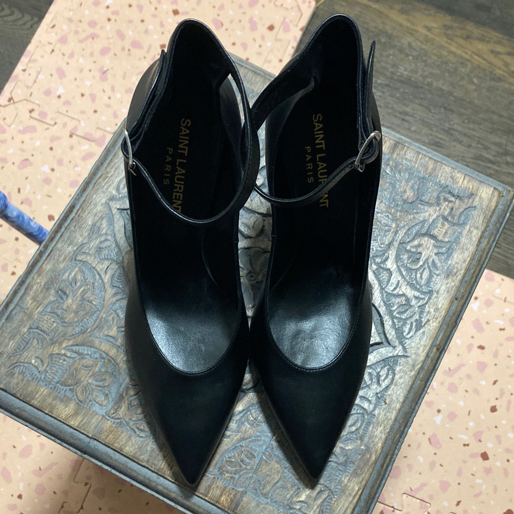 Saint Laurent Black Heeled Pumps